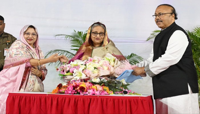 প্রধানমন্ত্রী শেখ হাসিনাকে রাসিক মেয়রের শুভেচ্ছা ও অভিনন্দন