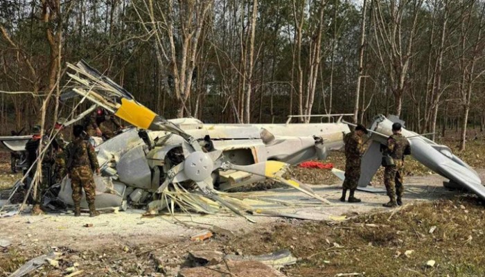 মিয়ানমার সেনাবাহিনীর হেলিকপ্টার ভূপাতিত, ৫ সেনা কর্মকর্তা নিহত