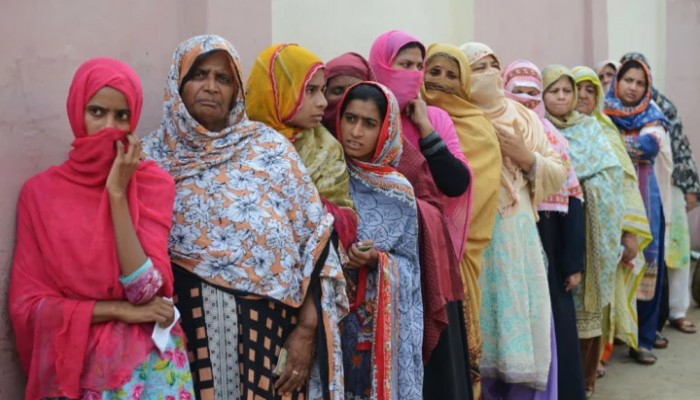 পাকিস্তান গণপরিষদ নির্বাচনে ভোট গ্রহণ শুরু, জেলে থেকেই ভোট দিলেন ইমরান