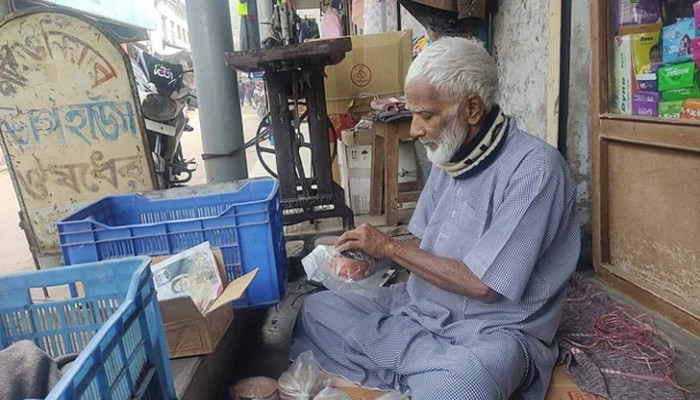 ‘আমি এত বড় পদক পাব কল্পনা করিনি, এখন মরেও শান্তি পাব’