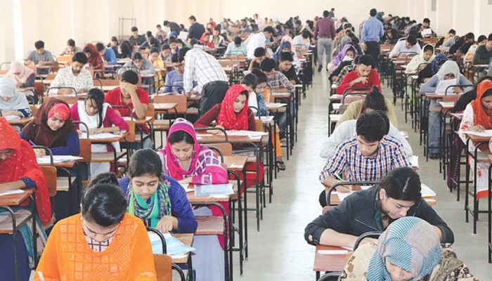 প্রাথমিক শিক্ষক নিয়োগের লিখিত পরীক্ষায় তিন বিভাগে পাস ২০ হাজার ৬৪৭ জন