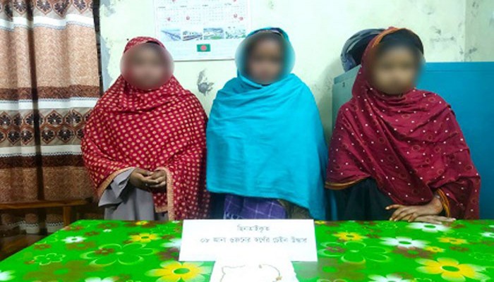 নগরীতে তিন নারী ছিনতাইকারী গ্রেফতার