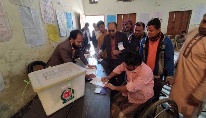 কার্যকর নির্বাচনি প্রতিযোগিতার অনুপস্থিতি, ক্ষুণ্ন হয়েছে গুণগত মান