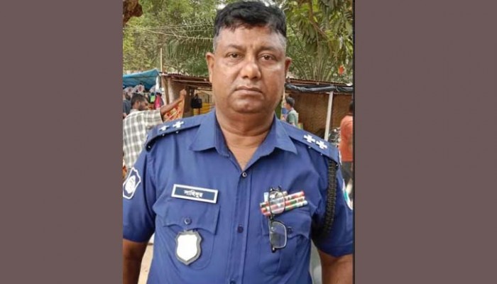 ট্রেনের ধাক্কায় প্রাণ গেল পুলিশ কর্মকর্তার