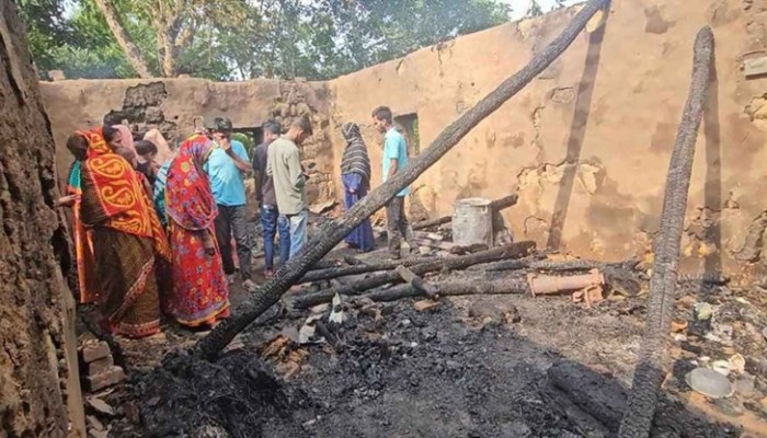 বজ্রপাতে মা-ছেলেসহ ৩ জনের মৃত্যু