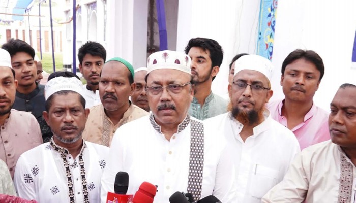 রাত একটার মধ্যেই কোরবানির বর্জ্য অপসারণ করা হবে: রাসিক মেয়র লিটন