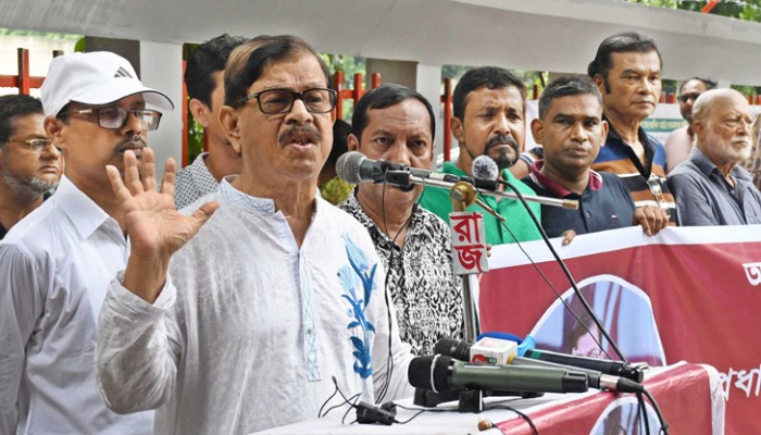 দেশের নিরাপত্তা ‘ভারতের হাতে’ তুলে দিয়েছে সরকার: মান্না