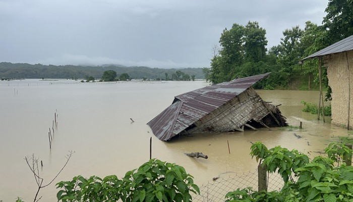 বন্যা পরিস্থিতি অপরিবর্তিত, সাজেক ও লংগদুর সঙ্গে সড়ক যোগাযোগ বন্ধ