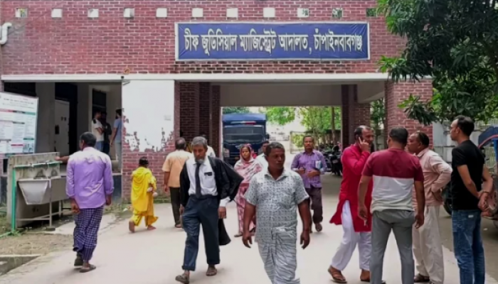 চাঁপাইনবাবগঞ্জে ইউপি চেয়ারম্যানসহ ১১ জন কারাগারে