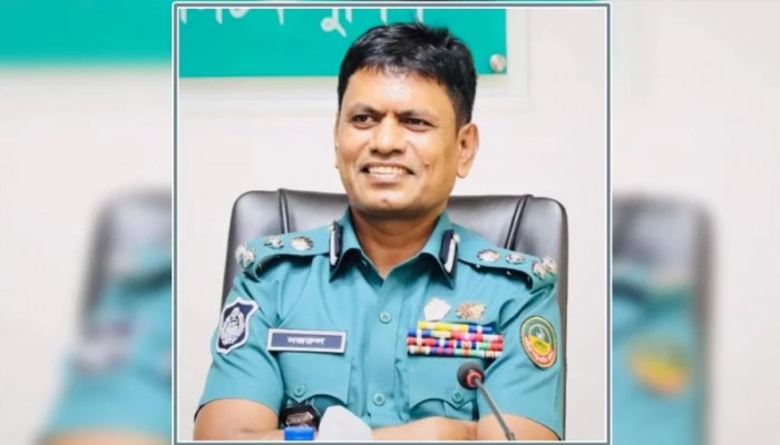 সাবেক ডিআইজি মোল‍্যা নজরুলের সম্পদ ক্রোক ও শেয়ার ফ্রিজের নির্দেশ