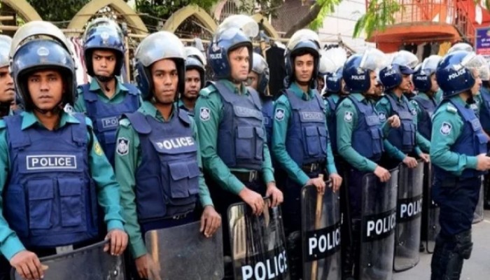 ঈদের ছুটিতে ঢাকায় ১৫ হাজার পুলিশের কড়া নিরাপত্তা