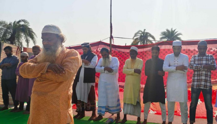 রাজশাহীতে প্রথমবার সৌদির সাথে মিল রেখে ঈদ উদযাপন
