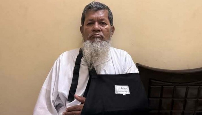 উপদেষ্টা মাহফুজ আলমের বাবার ওপরে হামলা