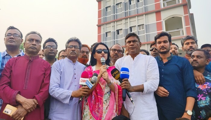 নাটোরে ঈদগাহে আ.লীগের গুলির ঘটনায় বিএনপির বিক্ষোভ