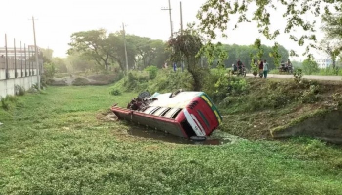 সাঈদী-মুজাহিদের কবর জিয়ারতের পথে নেতাকর্মীদের বহনকারী বাস দুর্ঘটনার কবলে, নিহত ৩