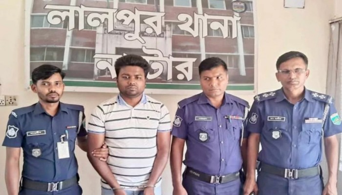 নাটোরে থানা থেকে ছিনিয়ে নেয়া ছাত্রদল নেতা ইশ্বরদীতে গ্রেপ্তার