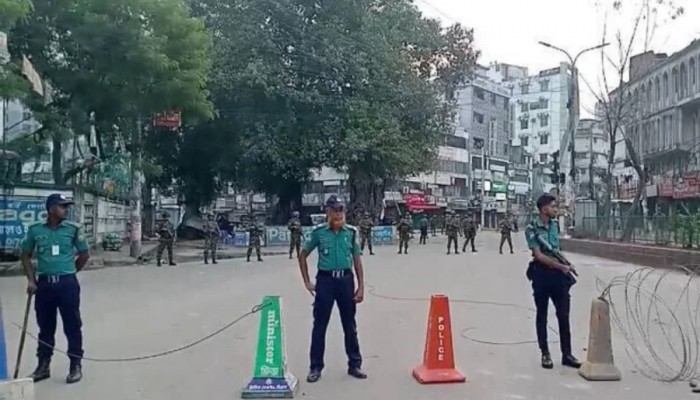 ঢাকায় ‘মার্চ ফর গাজা‘ কর্মসূচি ঘিরে সজাগ দৃষ্টিতে আইনশৃঙ্খলা বাহিনী