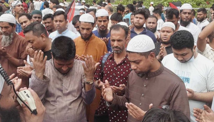 ফিলিস্তিনের জন্য কাঁদলেন লাখো মানুষ