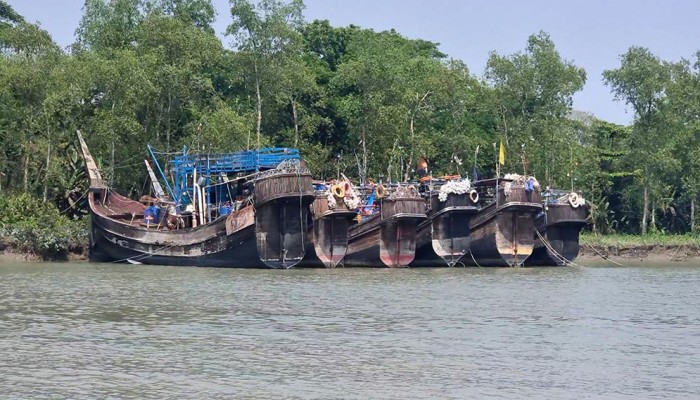 প্রথমবারের মতো ভারতের সঙ্গে মিল রেখে সাগরে মাছ ধরায় নিষেধাজ্ঞা