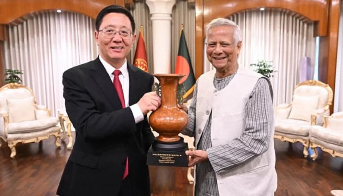 চীনের খুব ঘনিষ্ঠ প্রতিবেশী হতে চাই: প্রধান উপদেষ্টা