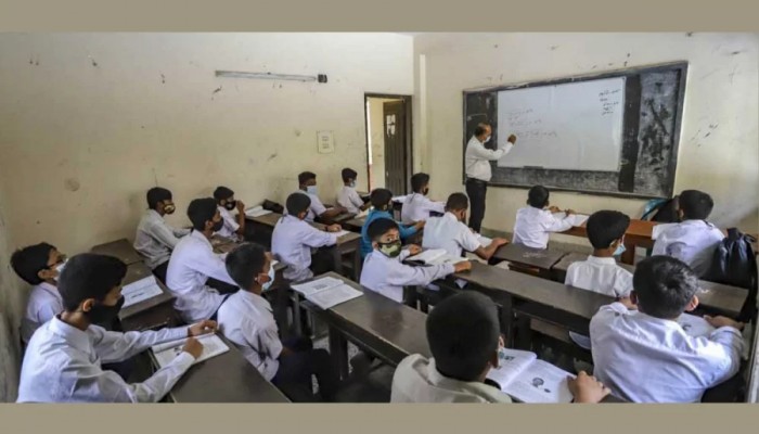 কর্মচারীদের সমান উৎসব ভাতা পেতে যাচ্ছেন বেসরকারি শিক্ষকরা