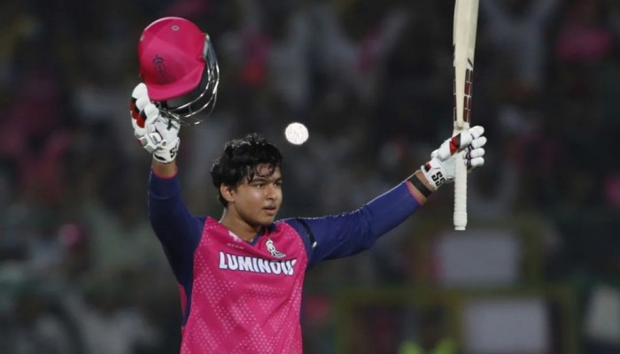১৪ বছরেই রেকর্ডগড়া সেঞ্চুরি, বিশ্বকে বার্তা দিয়ে রাখলেন বৈভব