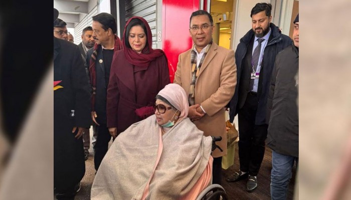 দেশে ফিরছেন খালেদা জিয়া, রাস্তায় কাউকে না দাঁড়ানোর অনুরোধ পুলিশের