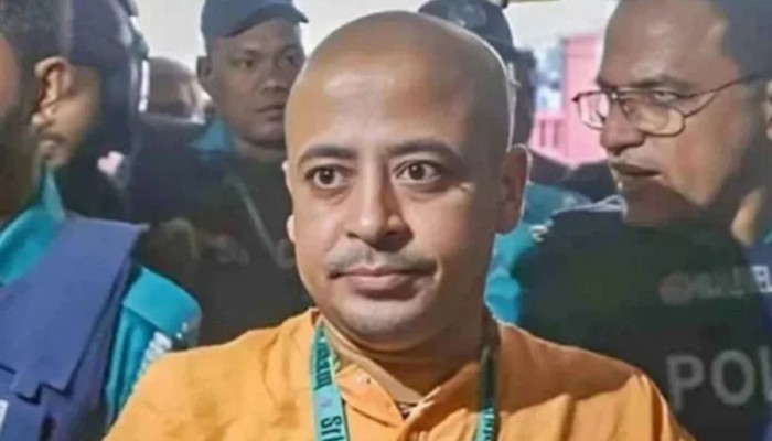 চিন্ময় দাসকে আরও চার মামলায় গ্রেপ্তার দেখানো হলো