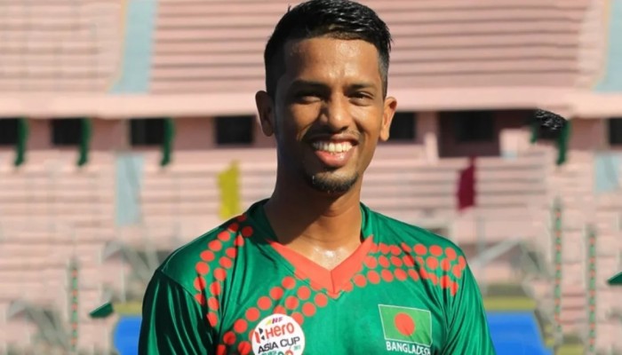দল গঠনে মুখোশ উন্মোচন করেছেন জিমি