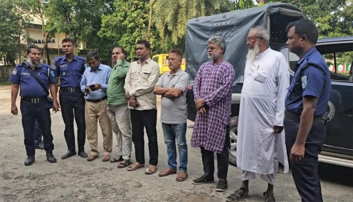 গাইবান্ধায় আইনশৃঙ্খলা সভা শেষে ৬ ইউপি চেয়ারম্যানকে আটক