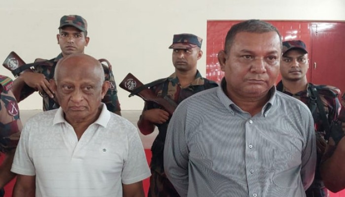 রাজশাহীতে সেনা-পরিচয়ে গরু ব্যবসায়ীদের ঠকিয়ে আটক ২ প্রতারক