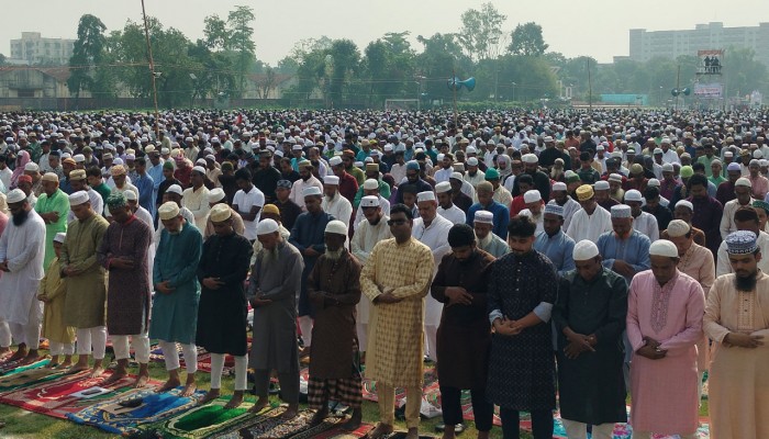 গোর-এ-শহীদ ময়দানে দেশের বৃহত্তম ঈদুল আজহার জামাত অনুষ্ঠিত
