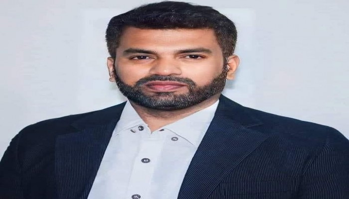 সাজ্জাদুল মিরাজের আশ্বাসে থানা ত্যাগ করলেন বিক্ষোভকারীরা