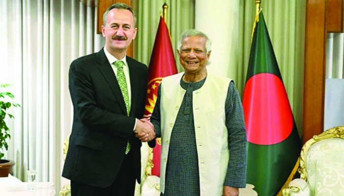 প্রধান উপদেষ্টার সঙ্গে তুরস্কের প্রতিরক্ষা শিল্প সংস্থা প্রধানের সাক্ষাৎ