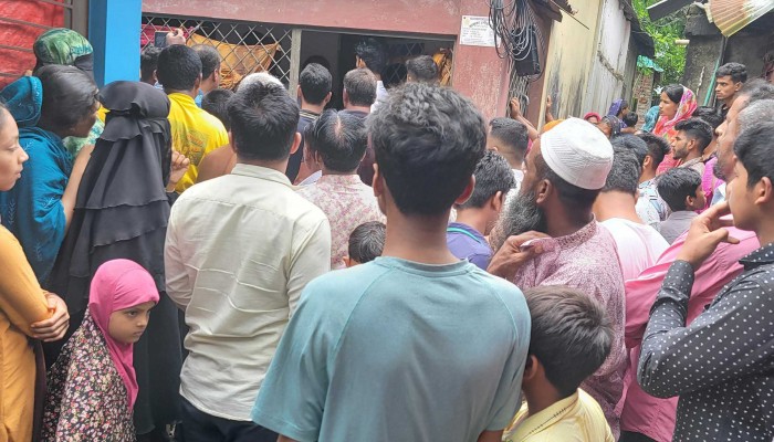 ময়মনসিংহে ২ সন্তানসহ মাকে গলা কেটে হত্যা, দেবর নিখোঁজ