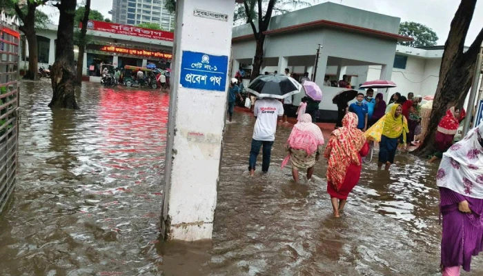 রামেক হাসপাতালে জলাবদ্ধতা, ভোগান্তিতে রোগীরা