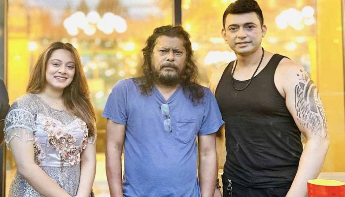 জেমসের সঙ্গে ব্যাক স্টেজের ছবি দিলেন জায়েদ খান