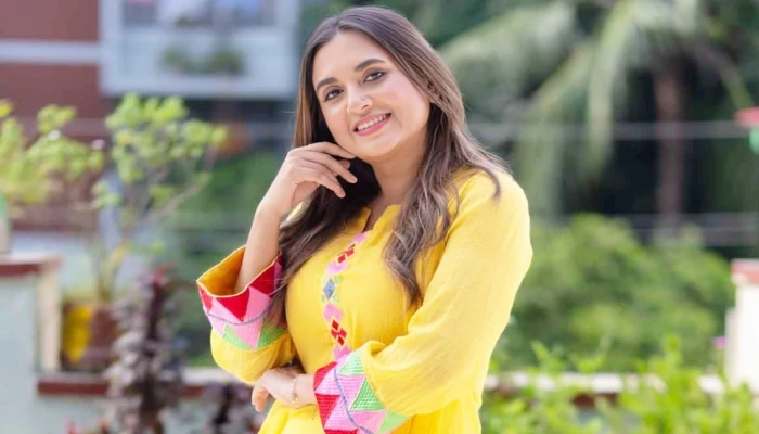 আমি এখন প্রেমে নেই, সিঙ্গেল আছি : তানিয়া বৃষ্টি