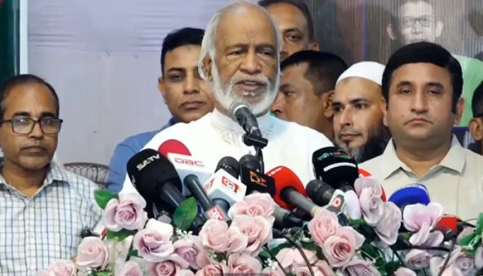 আওয়ামী লীগের মিথ্যা ইতিহাসের মুখোশ উন্মোচন করতে হবে: মঈন খান