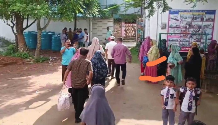 কুমিল্লায় ভাড়া বাসা থেকে মা ও বিশ্ববিদ্যালয় পড়ুয়া মেয়ের মরদেহ উদ্ধার