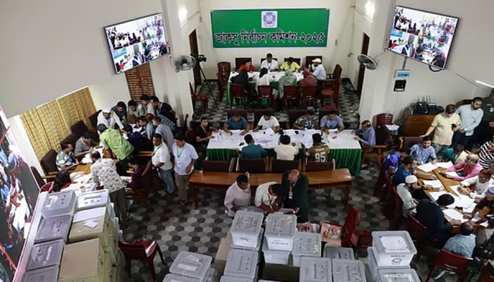 জাবির ২১ হলে নির্বাচিত হলেন যারা