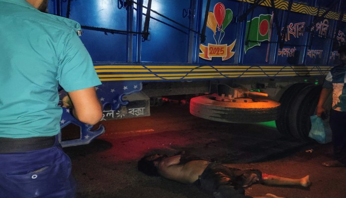 রাজশাহীতে ট্রাকের ধাক্কায় মোটরসাইকেল আরোহী নিহত