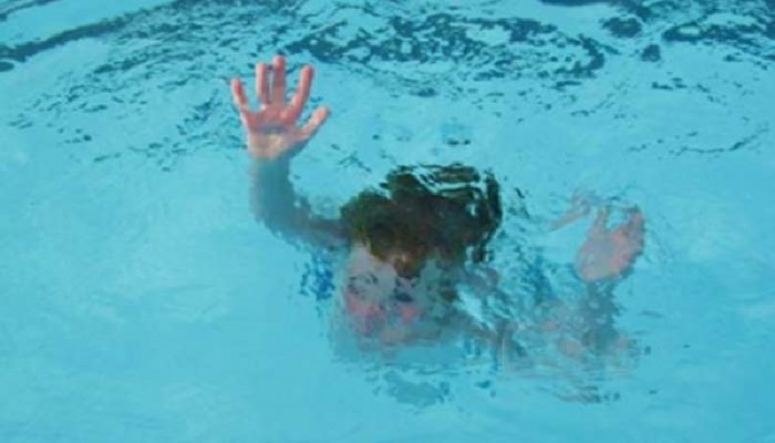 খেলতে খেলতেই পুকুরে ডুবে প্রাণ গেল দুই শিশুর