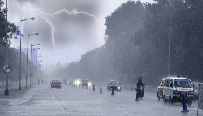 ঢাকায় দুপুরের মধ্যে বজ্রবৃষ্টির আশঙ্কা