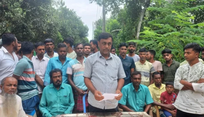 নিজেকে ‘বিএনপি কর্মী’ দাবি করে আওয়ামী লীগ নেতার পদত্যাগ