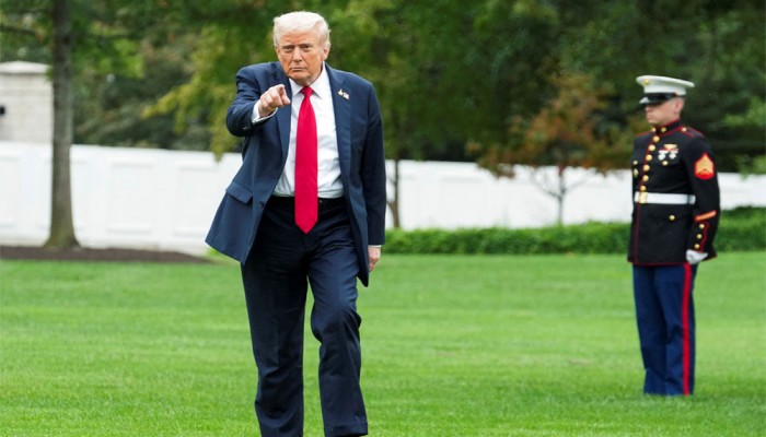 বিজ্ঞাপনে ক্ষুব্ধ, কানাডার ওপর শুল্ক বাড়িয়ে দিলেন ট্রাম্প