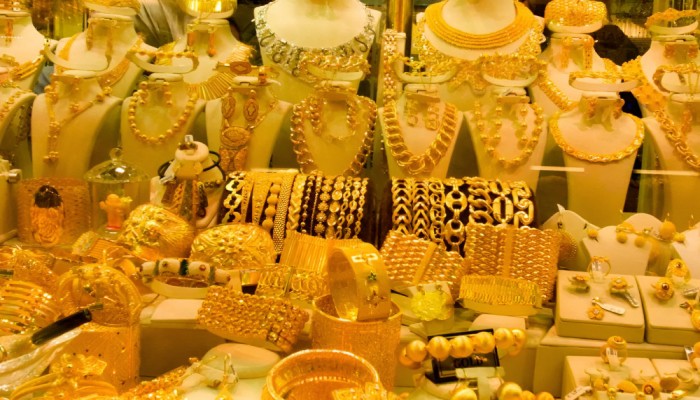 আজ যে দামে বিক্রি হচ্ছে সোনা