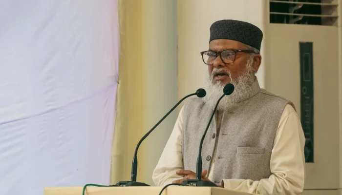 নারীদের পেছনে রেখে পুরুষরা সামনে এগিয়ে যেতে পারবে না: ধর্ম উপদেষ্টা