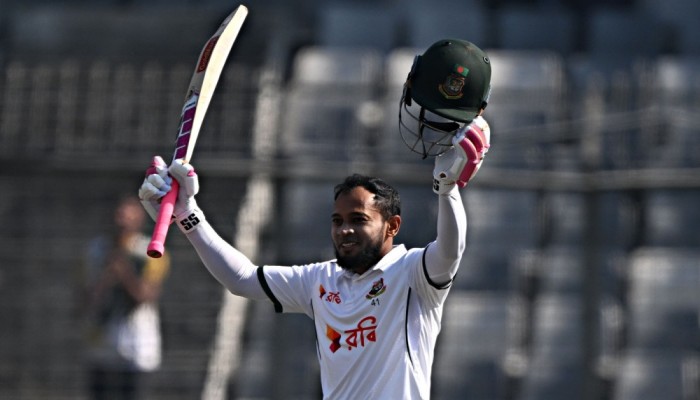 মুশফিকের আগে শততম টেস্টে সেঞ্চুরি হাঁকিয়েছেন যারা