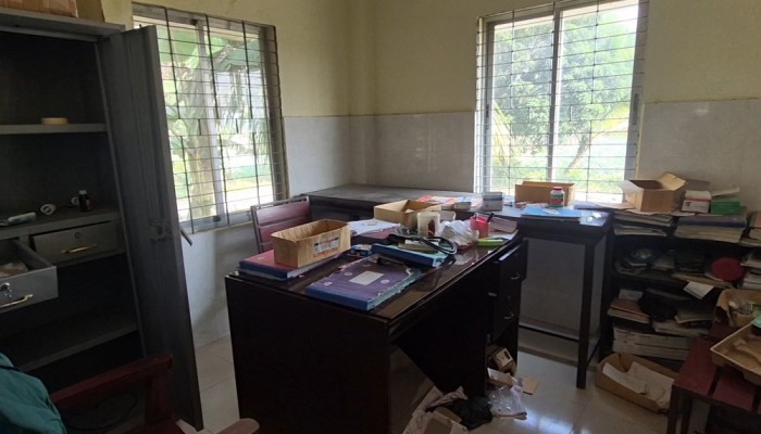 মধুমাঝিড়া কমিউনিটি ক্লিনিকে নগদ টাকাসহ সরকারি ওষুধ-রাউটার চুরির অভিযোগ